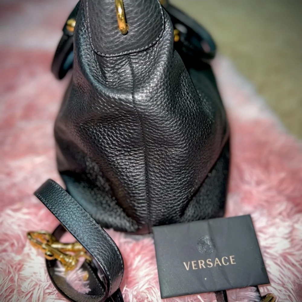 Versace hobo style handbag/ crossbody bag - Picture 3 of 14